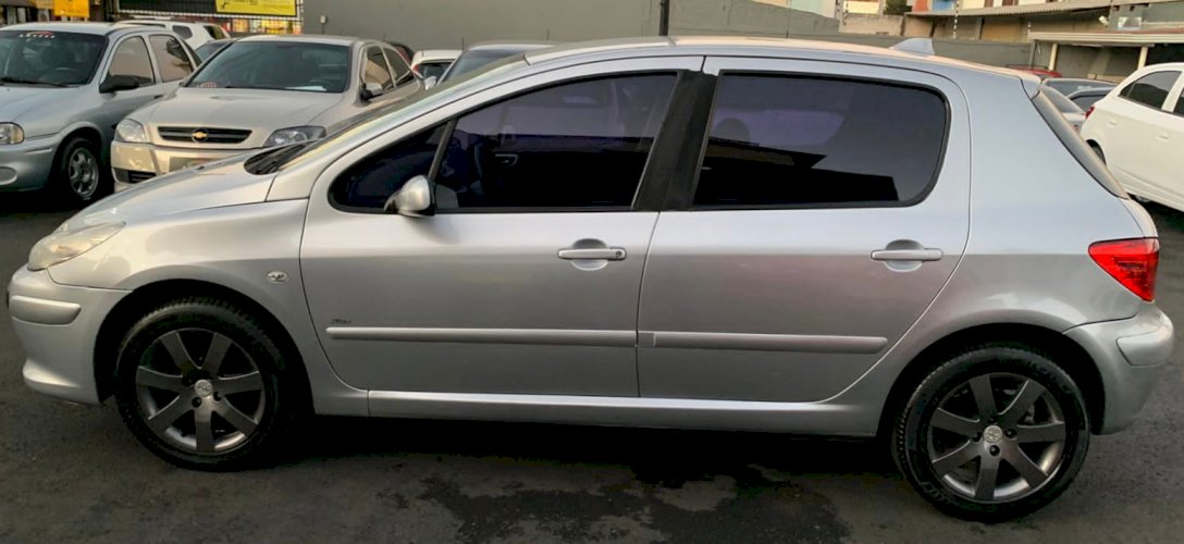 Peugeot presence