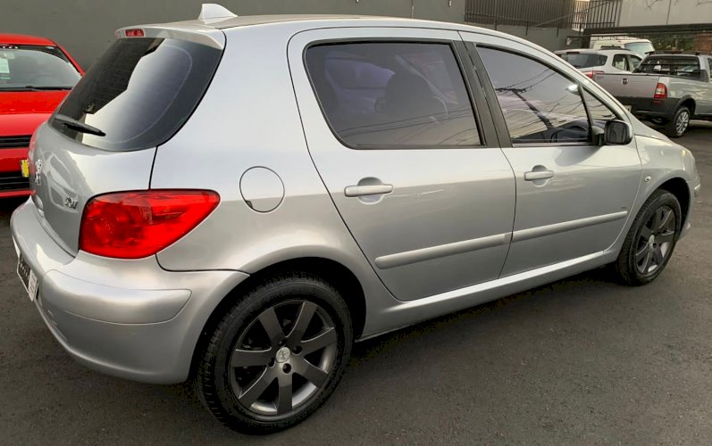 Peugeot presence