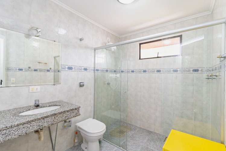AMPLO SOBRADO - JARDIM DAS AMÉRICAS - 3 QUARTOS - 1 SUÍTE - 208 m²